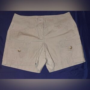Ann Taylor Women's Cargo Shorts in Tan